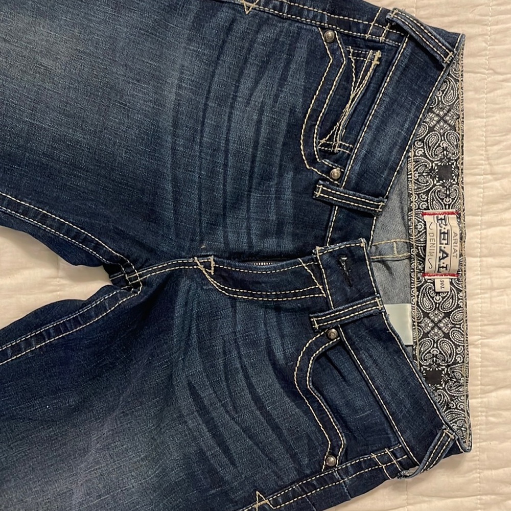 Ariat R.E.A.L Mid Rise Stretch Entwined Boot Cut Jeans